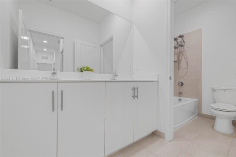 Casa en venta en Homestead, Florida, 5 dormitorios, 224.64 m2 № 1841178 - foto 26