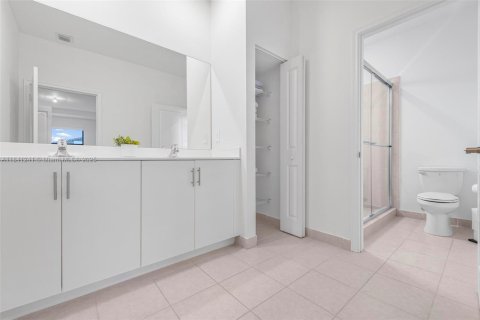 Casa en venta en Homestead, Florida, 5 dormitorios, 224.64 m2 № 1841178 - foto 23