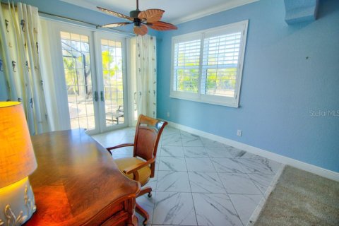 House in Placida, Florida 3 bedrooms, 277.87 sq.m. № 1558888 - photo 15