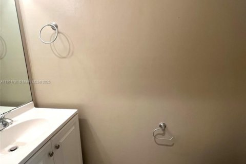 Adosado en alquiler en Plantation, Florida, 3 dormitorios, 164.44 m2 № 1956517 - foto 5