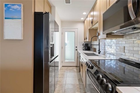 Condo in Punta Gorda, Florida, 2 bedrooms  № 1749995 - photo 13