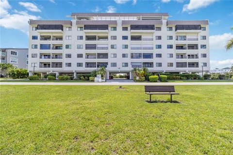 Condo in Punta Gorda, Florida, 2 bedrooms  № 1749995 - photo 5