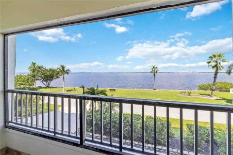 Condo in Punta Gorda, Florida, 2 bedrooms  № 1749995 - photo 2