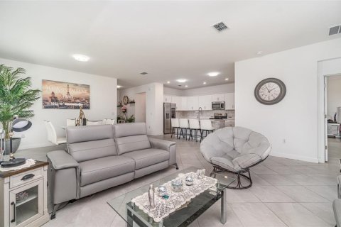 Casa en venta en Punta Gorda, Florida, 4 dormitorios, 188.31 m2 № 1793917 - foto 9