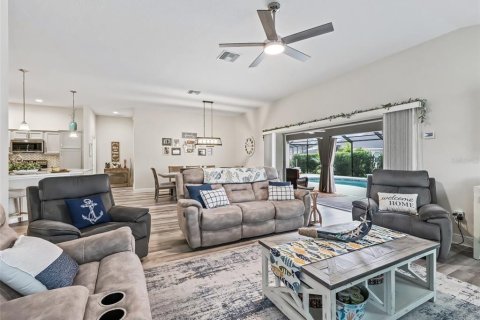 House in The Villages, Florida 3 bedrooms, 191.47 sq.m. № 1873690 - photo 20