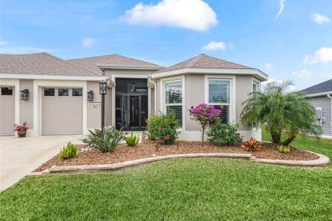 House in The Villages, Florida 3 bedrooms, 191.47 sq.m. № 1873690 - photo 4