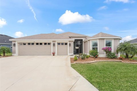 House in The Villages, Florida 3 bedrooms, 191.47 sq.m. № 1873690 - photo 3