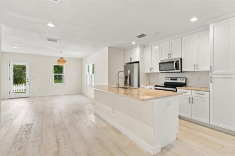 Casa en venta en Saint Petersburg, Florida, 3 dormitorios, 135.45 m2 № 2383893 - foto 10