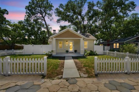Casa en Saint Petersburg, Florida 3 dormitorios, 135.45 m2 № 2383893