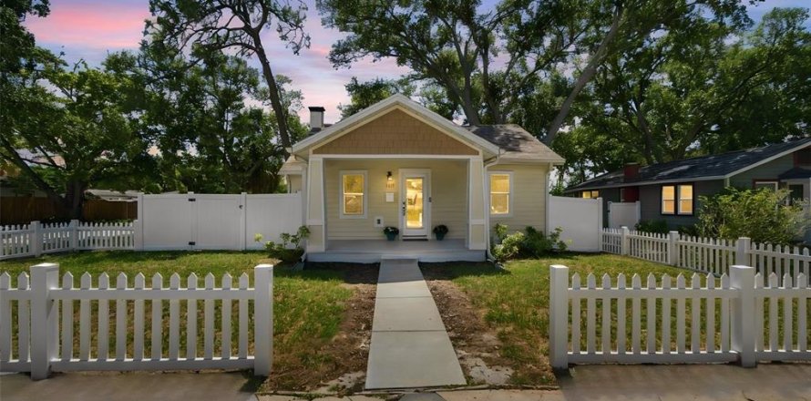 Casa en Saint Petersburg, Florida 3 dormitorios, 135.45 m2 № 2383893