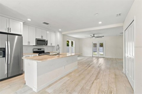 Casa en venta en Saint Petersburg, Florida, 3 dormitorios, 135.45 m2 № 2383893 - foto 8
