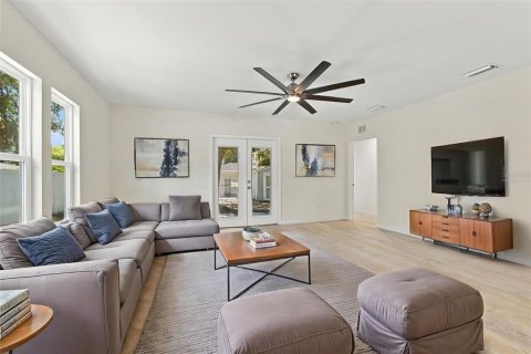 Casa en venta en Saint Petersburg, Florida, 3 dormitorios, 135.45 m2 № 2383893 - foto 17