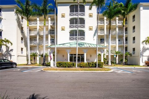 Condominio en venta en Punta Gorda, Florida, 3 dormitorios, 187.48 m2 № 2135074 - foto 2
