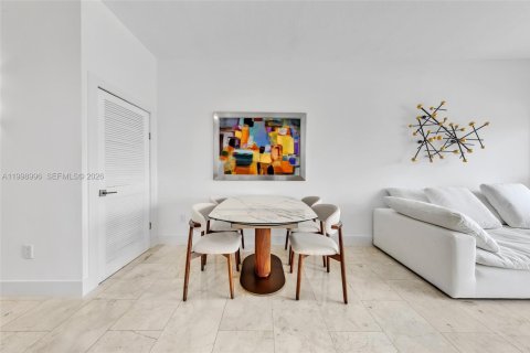 Снять в аренду кондоминиум в Майами-Бич, Флорида 1 спальня, 75.25м2, № 2060955 - фото 7