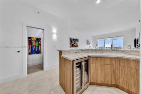 Снять в аренду кондоминиум в Майами-Бич, Флорида 1 спальня, 75.25м2, № 2060955 - фото 10