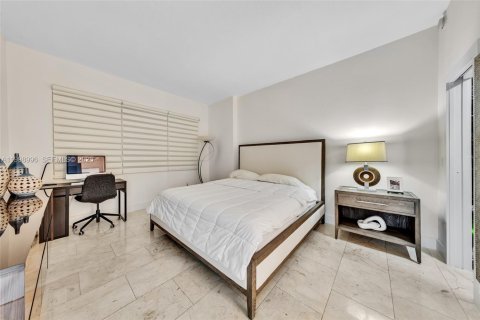 Снять в аренду кондоминиум в Майами-Бич, Флорида 1 спальня, 75.25м2, № 2060955 - фото 11