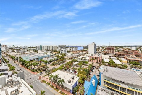 Снять в аренду кондоминиум в Майами-Бич, Флорида 1 спальня, 75.25м2, № 2060955 - фото 25