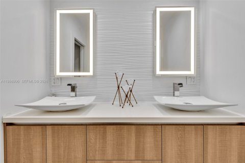 Снять в аренду кондоминиум в Майами-Бич, Флорида 1 спальня, 75.25м2, № 2060955 - фото 15