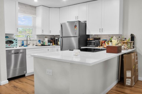 Condominio en Lighthouse Point, Florida, 2 dormitorios № 2245946