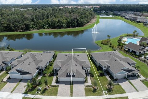 House in Parrish, Florida 3 bedrooms, 142.51 sq.m. № 1907858 - photo 26