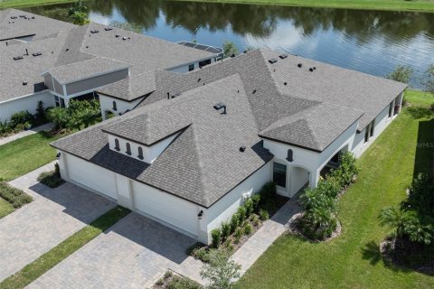 House in Parrish, Florida 3 bedrooms, 142.51 sq.m. № 1907858 - photo 2