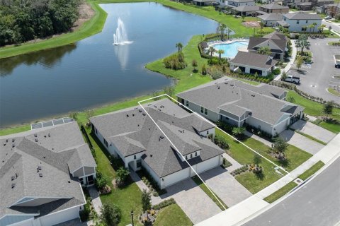 House in Parrish, Florida 3 bedrooms, 142.51 sq.m. № 1907858 - photo 27