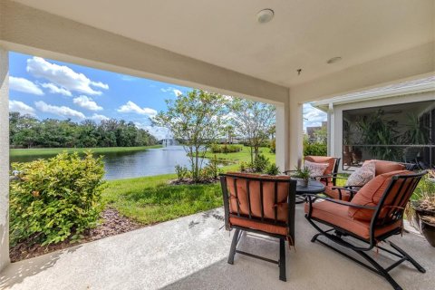 House in Parrish, Florida 3 bedrooms, 142.51 sq.m. № 1907858 - photo 25