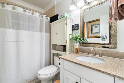 House in Hollywood, Florida 3 bedrooms, 131.36 sq.m. № 1892687 - photo 16