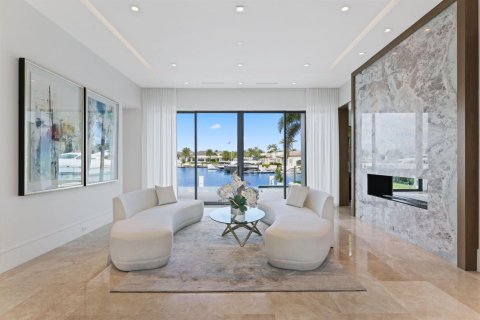 House in Boca Raton, Florida 6 bedrooms, 833.8 sq.m. № 2421458 - photo 13