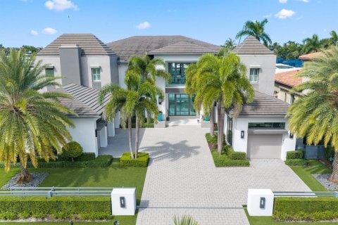 House in Boca Raton, Florida 6 bedrooms, 833.8 sq.m. № 2421458 - photo 5