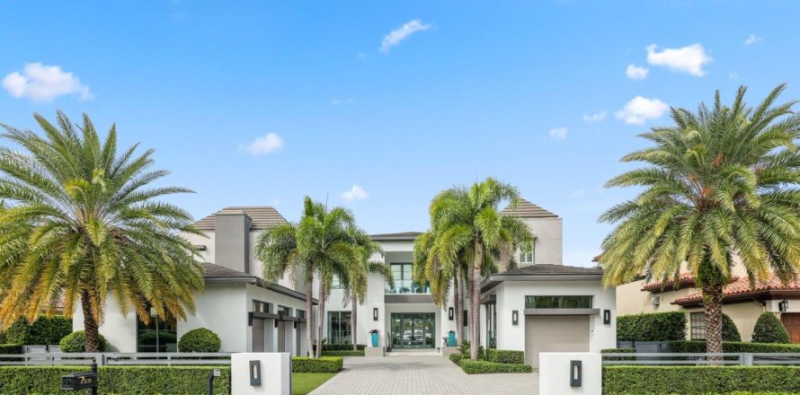 House in Boca Raton, Florida 6 bedrooms, 833.8 sq.m. № 2421458