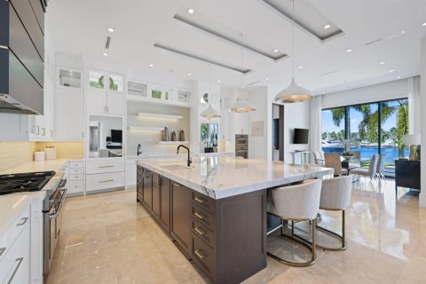 House in Boca Raton, Florida 6 bedrooms, 833.8 sq.m. № 2421458 - photo 19