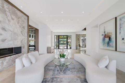 House in Boca Raton, Florida 6 bedrooms, 833.8 sq.m. № 2421458 - photo 18