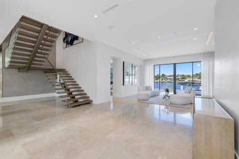 House in Boca Raton, Florida 6 bedrooms, 833.8 sq.m. № 2421458 - photo 11
