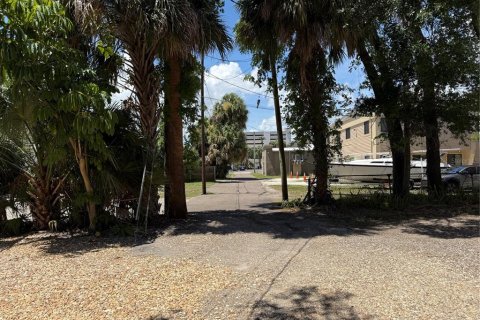 Commercial property in Tampa, Florida 313.82 sq.m. № 2207702 - photo 25