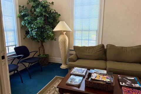 Commercial property in Tampa, Florida 313.82 sq.m. № 2207702 - photo 18