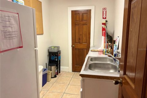 Commercial property in Tampa, Florida 313.82 sq.m. № 2207702 - photo 14