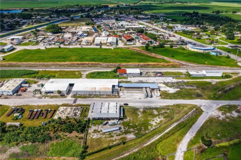 Propiedad comercial en venta en Belle Glade, Florida № 1956511 - foto 9