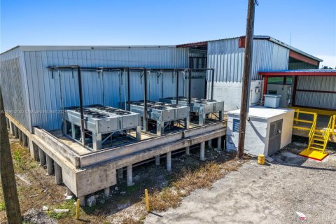 Propiedad comercial en venta en Belle Glade, Florida № 1956511 - foto 18