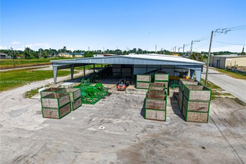 Propiedad comercial en venta en Belle Glade, Florida № 1956511 - foto 16