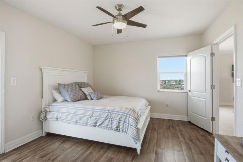 Condo in New Port Richey, Florida, 2 bedrooms № 2221507 - photo 22