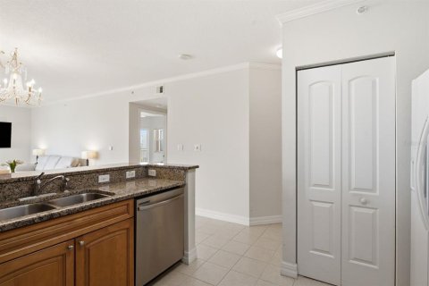 Condo in New Port Richey, Florida, 2 bedrooms № 2221507 - photo 19