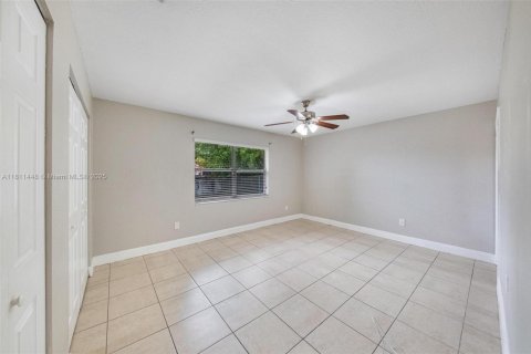 House in Pompano Beach, Florida 3 bedrooms, 123.65 sq.m. № 1758583 - photo 23