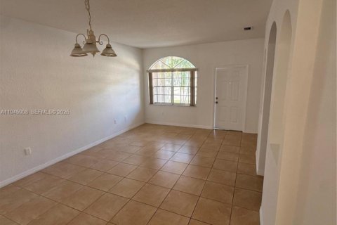 Touwnhouse à vendre à Miami, Floride: 3 chambres, 116.31 m2 № 2002163 - photo 5