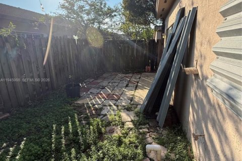 Touwnhouse à vendre à Miami, Floride: 3 chambres, 116.31 m2 № 2002163 - photo 27