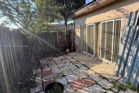 Touwnhouse à vendre à Miami, Floride: 3 chambres, 116.31 m2 № 2002163 - photo 28