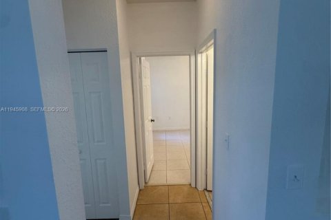 Touwnhouse à vendre à Miami, Floride: 3 chambres, 116.31 m2 № 2002163 - photo 18