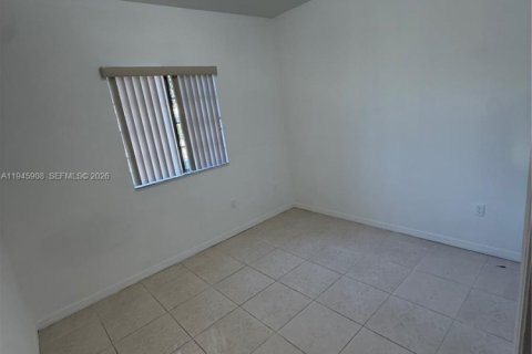Touwnhouse à vendre à Miami, Floride: 3 chambres, 116.31 m2 № 2002163 - photo 19
