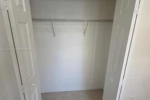 Touwnhouse à vendre à Miami, Floride: 3 chambres, 116.31 m2 № 2002163 - photo 20