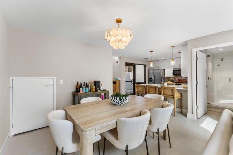 Купить кондоминиум в Сарасота, Флорида 6 комнат, 95.04м2, № 2119991 - фото 8